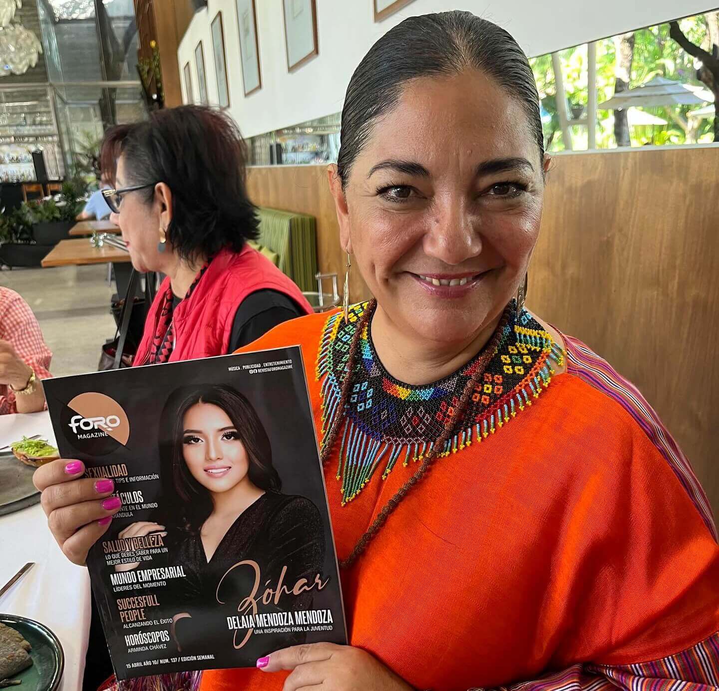 Entrega de reconocimientos a mujeres destacadas